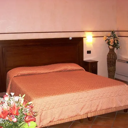 Feudo Degli Ulivi 4* Borgia